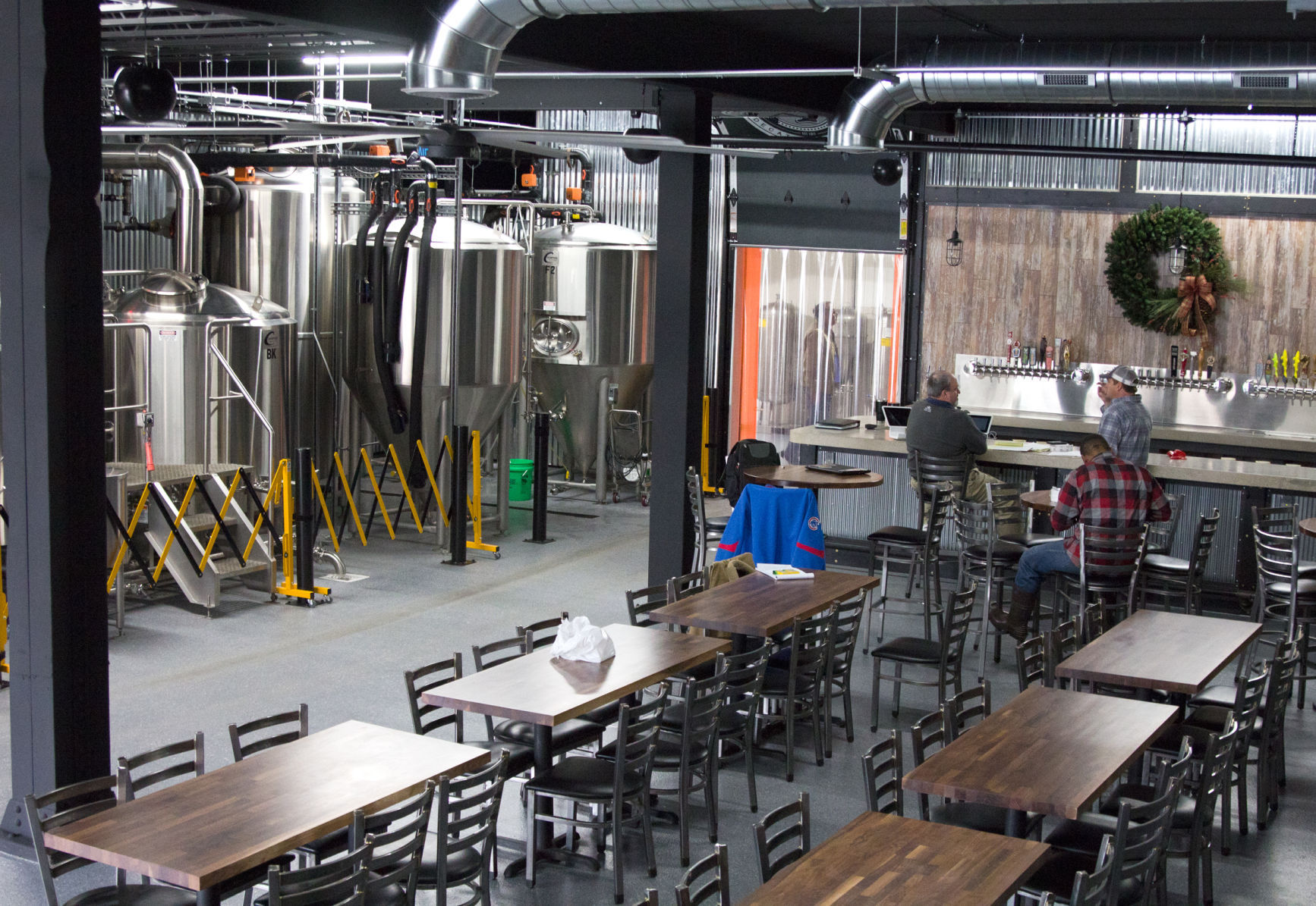 Door 4 Brewing Co. interior shot